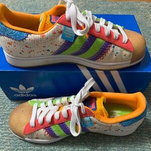Women's Adidas Superstar Size 8.5